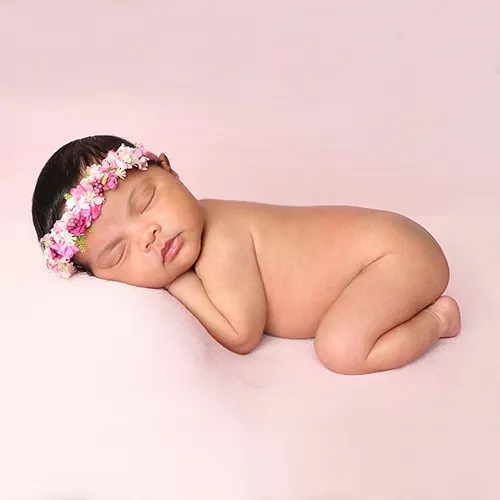 Professional Natural-Look Newborn Retouching by Retouching Cloud